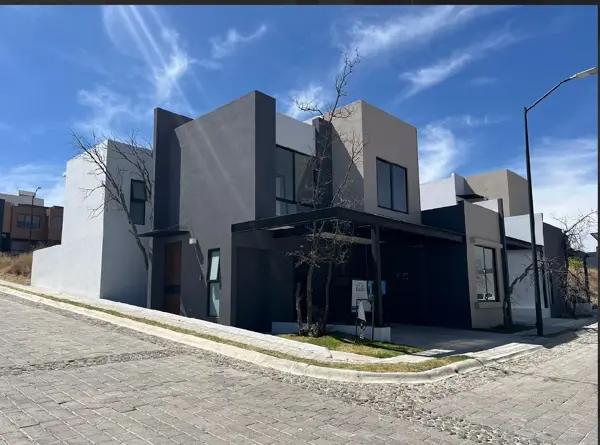 CASA EN FRACCIONAMIENTO MARBORE HARAS DEL BOSQUE
