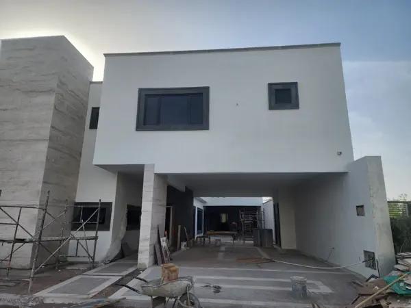 Casa de 4 habitaciones con una en planta baja