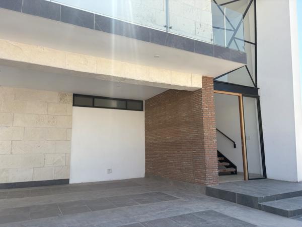 Casa en Venta en Residencial Senderos, Torreón: Confort y Modernidad en Zona Norte