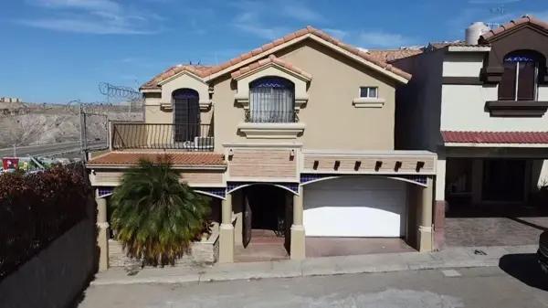 Casa en venta en Quinta Versalles, Tijuana, Baja California