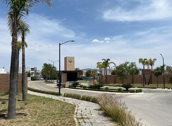 TERRENO EN VENTA EN PARQUE BERNA, LOMAS DE ANGELÓPOLIS II, PUEBLA.