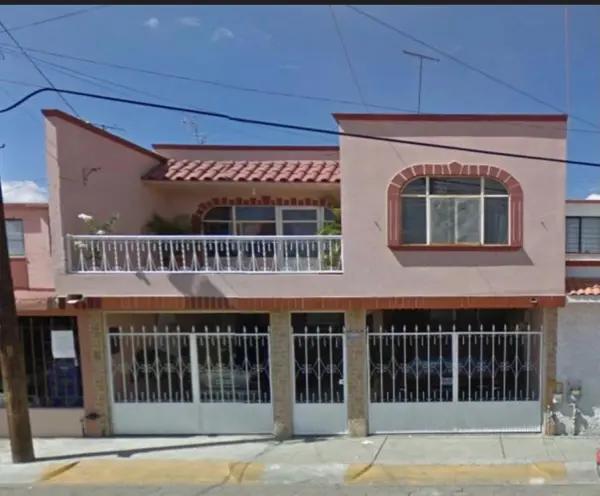 HERMOSA CASA UBICADA EN SALAMANCA CON FACIL ACCESO COMO BLVD MANUEL CLUOTHIER.