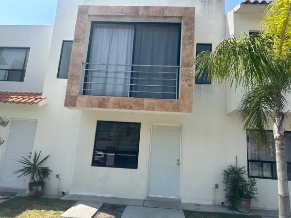 Casa en Venta en Sonterra, Querétaro: Privada con Amenidades y Seguridad