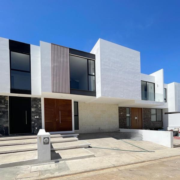 Se vende casa moderna en Lomalta Tres Marías