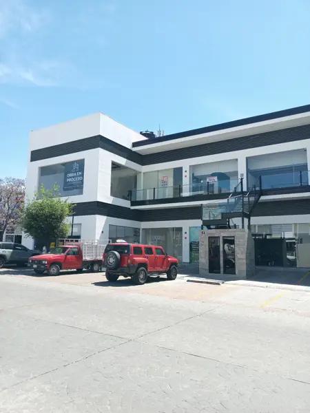 SE RENTA LOCAL COMERCIAL DE 32 MTS2 EN PLANTA BAJA EN MILENIO III