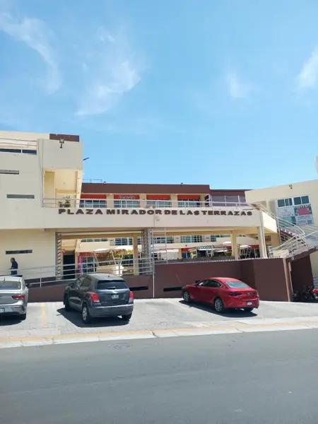 LOCAL COMERCIAL EN RENTA EN PLAZA EN EL MIRADOR