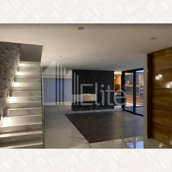 VENTA DE CASA DE LUJO NUEVA EN LOMAS DE JURIQUILLA