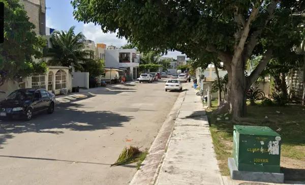 Casa en Venta en Playa del Carmen, Quintana Roo - Ubicación Estratégica