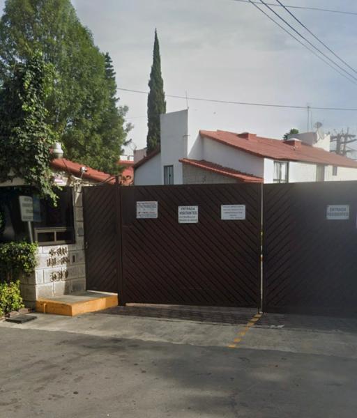 Casa en condominio FUENTES DE TEPEPAN TLALPAN 2 niveles
