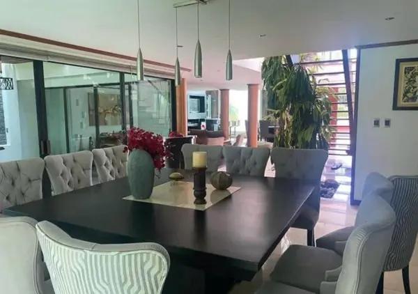 Casa en Puerta de Hierro, Puebla - Confort y Seguridad