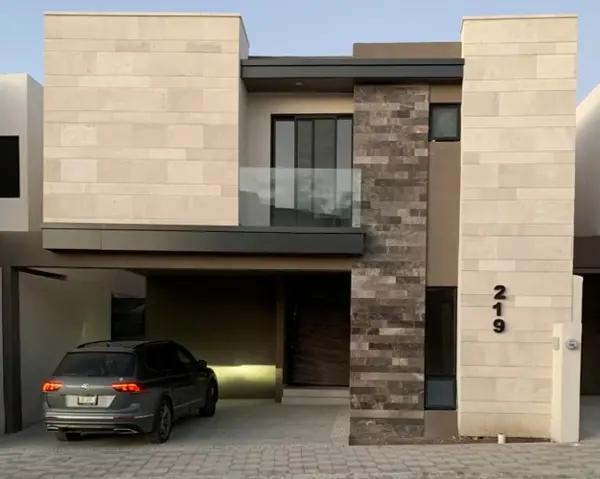 Casa en Renta 4 recámaras en Privanzas del Campestre