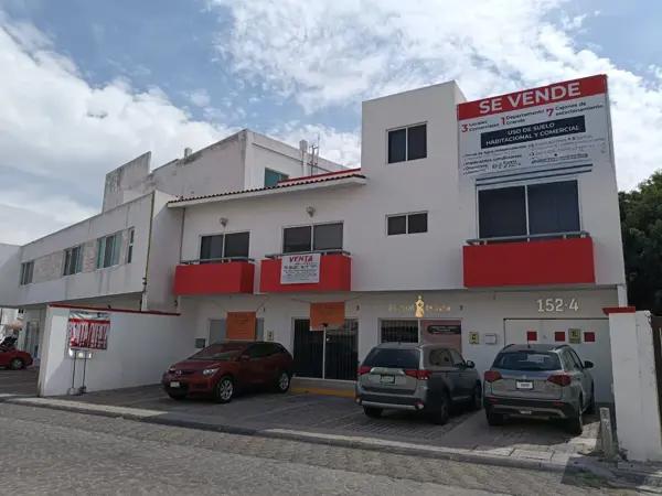 Edificio Comercial en Venta en Milenio III, Querétaro con Uso Mixto