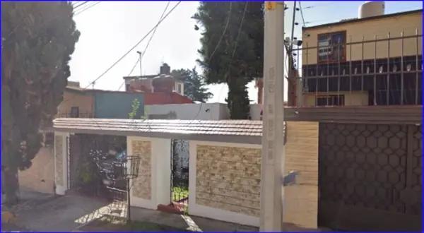 Casa en Venta en Los Pirules, Tlalnepantla de Baz, Recuperación Bancaria