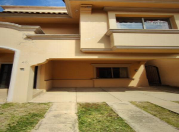 CASA DE ENTREGA INMEDIATA EN CALLE SIERRA ALTA, COL. VILLA CALIFORNIA, TLAJOMULCO DE ZUÑIGA, JALISCO