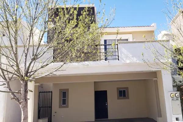 Casa en RENTA en Portal de las Lomas