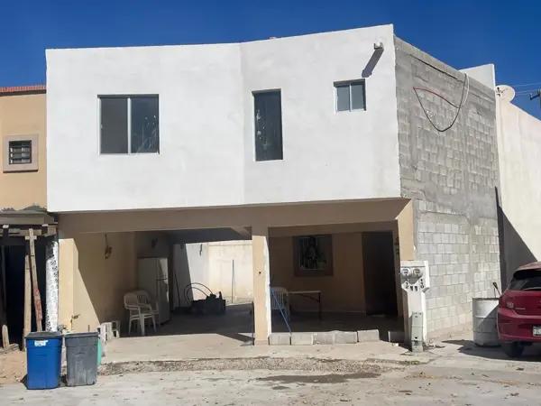Casa en Venta en Torreón, Coahuila en Villas Universidad con 3 Recámaras y Cochera Doble