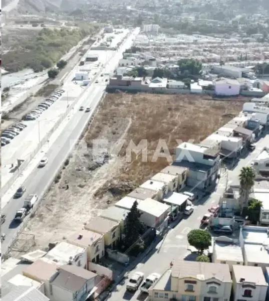 TERRENO EN VENTA DE 10,000 M2, VIA RAPIDA PTE. TIJUANA