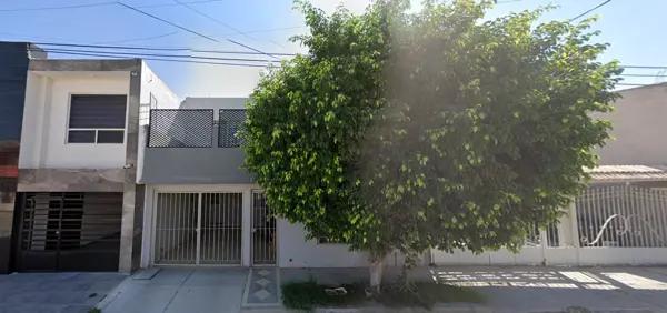 CASA DE ENTREGA INMEDIATA  EN VIA LISBOA, FRACCIONAMIENTO ROMA, TORREON COAHUILA