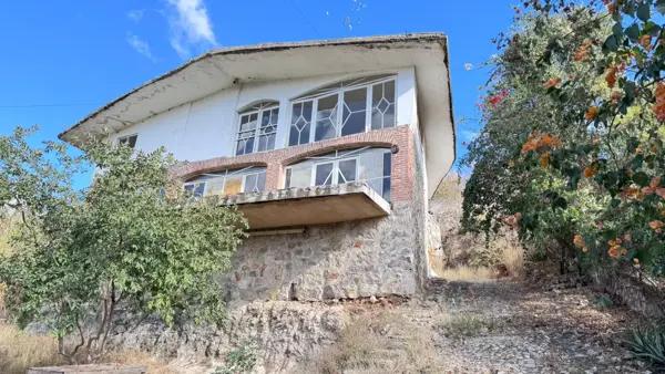 OPORTUNIDAD CASA Y TERRENO EN VENTA EN LAS CAÑADAS