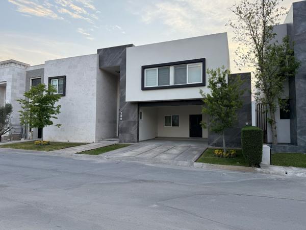 Casa en renta en Residencial Peña Alta