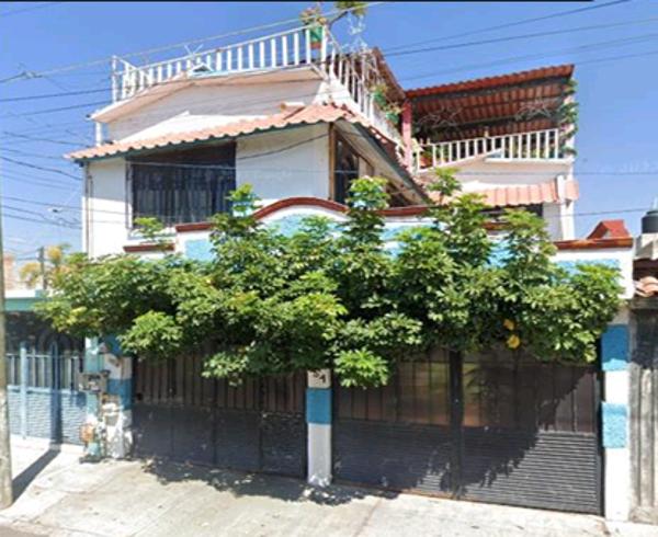 Casa en remate en Puerta del Sol II, Querétaro, Querétaro