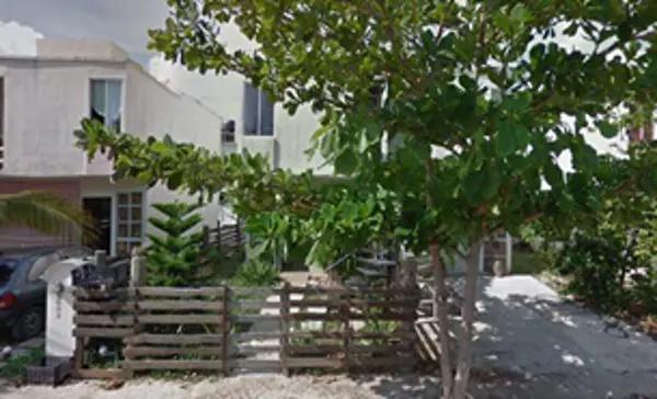 Casa en venta en La Guadalupana, Solidaridad, Quintana Roo