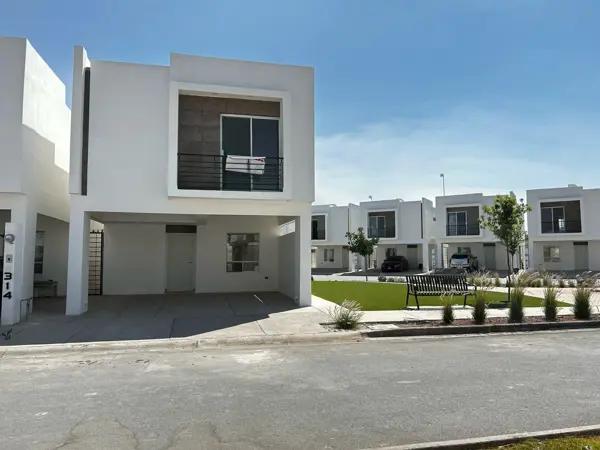 CASA EN RENTA PASEO AUREA