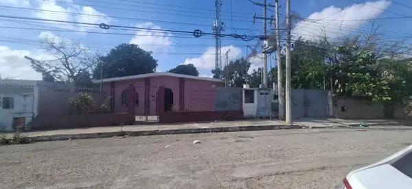 RENTA MUY AMPLIA PROPIEDAD PARA ACONDICIONAR EN EL ROBLE AGRICOLA, MERIDA YUCATAN.