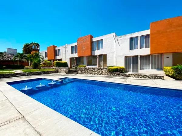 Casa en venta con alberca en Las Palmas en Xochitepec
