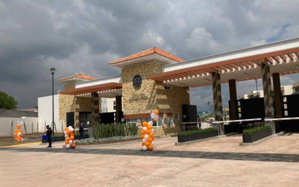 CASA DE ENTREGA INMEDIATA EN AV. SANTA MARTHA, VILLAS DE SAN FERNANDO, SAN ANDRES OCOTLAN, EDO DE ME