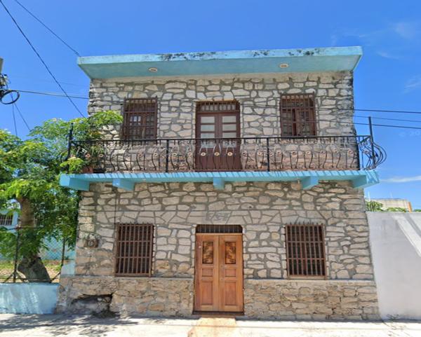 EXCELENTE CASA A 2 CALLES DE PUERTO PROGRESO