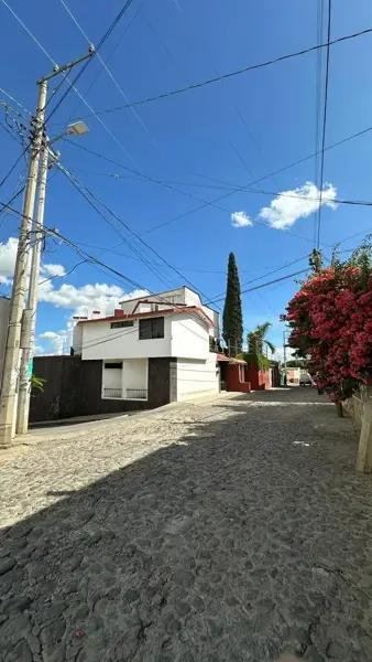 CASA EN VENTA DE 4 HABITACIONES EN SAN FELIPE DEL AGUA, OAXACA.