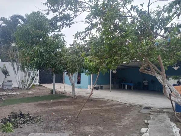 VENDO TERRENO CON CONSTRUCCION AL PONIENTE DE LA CIUDAD