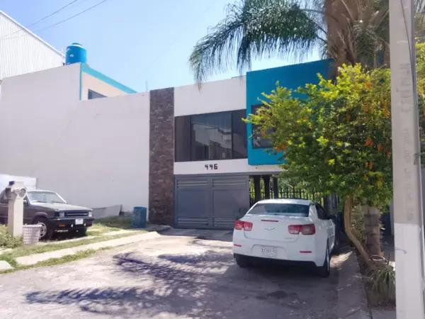 CASA EN VENTA  PROL.GOBERNADOR CURIEL