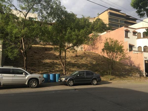 Último terreno en la zona