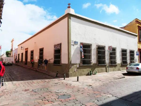 Casa Con Uso De Suelo Para Oficinas En Renta En Centro Histórico Querétaro