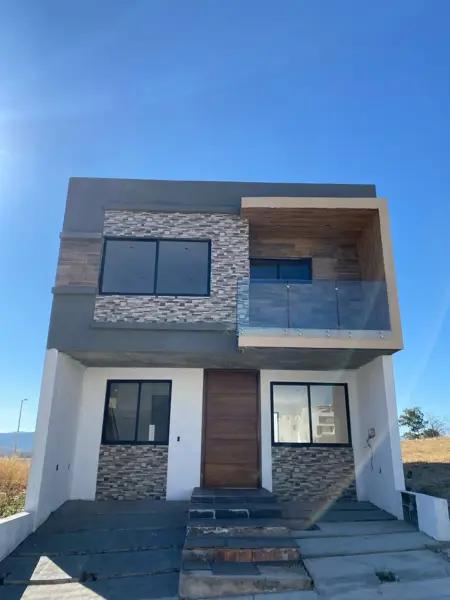 CASA EN VENTA EN TLAJOMULCO DE ZUÑIGA