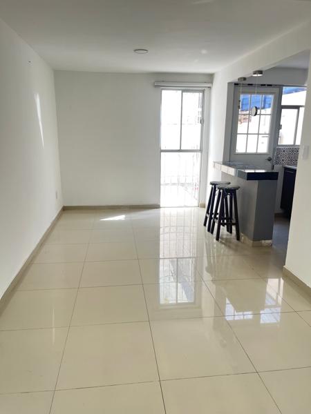 Casa en venta en fraccionamiento cerrado al sur de Puebla, Jardines de Santa Rosa