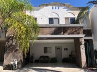 Casa en venta en Colinas del Huajuco, Monterrey, Nuevo León Casa en venta en Colinas del Huajuco, Monterrey, Nuevo León