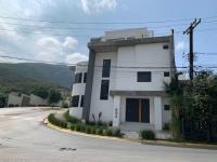 Casa en venta en Del Paseo Residencial, Monterrey, Nuevo León Casa en venta en Del Paseo Residencial, Monterrey, Nuevo León