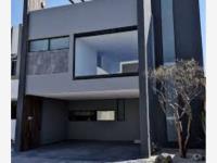Casa en venta en Arboledas del Carmen, Villa de Álvarez, Colima Casa en venta en Arboledas del Carmen, Villa de Álvarez, Colima