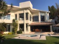 Casa en venta en Club de golf Tabachines, Cuernavaca, Morelos Casa en venta en Club de golf Tabachines, Cuernavaca, Morelos