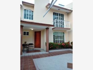 Casa en venta en Graciano Sánchez Romo, Boca del Río, Veracruz de Ignacio de la Llave Casa en venta en Graciano Sánchez Romo, Boca del Río, Veracruz de Ignacio de la Llave
