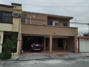 Casa en venta en Azteca, Guadalupe, Nuevo León Casa en venta en Azteca, Guadalupe, Nuevo León