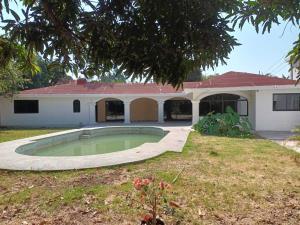 Casa en venta en Lomas de Cuernavaca, Temixco, Morelos Casa en venta en Lomas de Cuernavaca, Temixco, Morelos