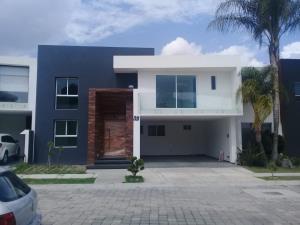 Casa en venta en Fraccionamiento Vista Real, San Andrés Cholula, Puebla Casa en venta en Fraccionamiento Vista Real, San Andrés Cholula, Puebla