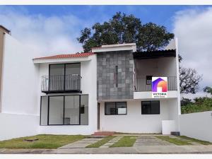 Casa en venta en Residencial la Llave, Fortín, Veracruz de Ignacio de la Llave Casa en venta en Residencial la Llave, Fortín, Veracruz de Ignacio de la Llave