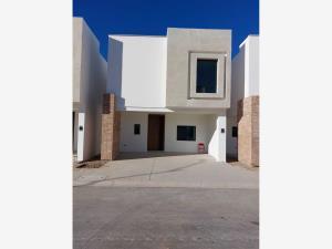 Casa en venta en Residencial Senderos, Torreón, Coahuila de Zaragoza Casa en venta en Residencial Senderos, Torreón, Coahuila de Zaragoza