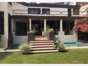 Casa en venta en Palmira Tinguindin, Cuernavaca, Morelos Casa en venta en Palmira Tinguindin, Cuernavaca, Morelos