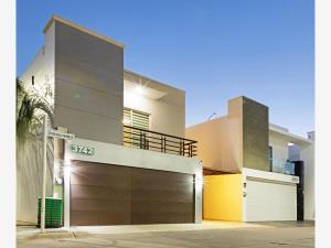 Casa en venta en Espacios Barcelona, Culiacán, Sinaloa Casa en venta en Espacios Barcelona, Culiacán, Sinaloa